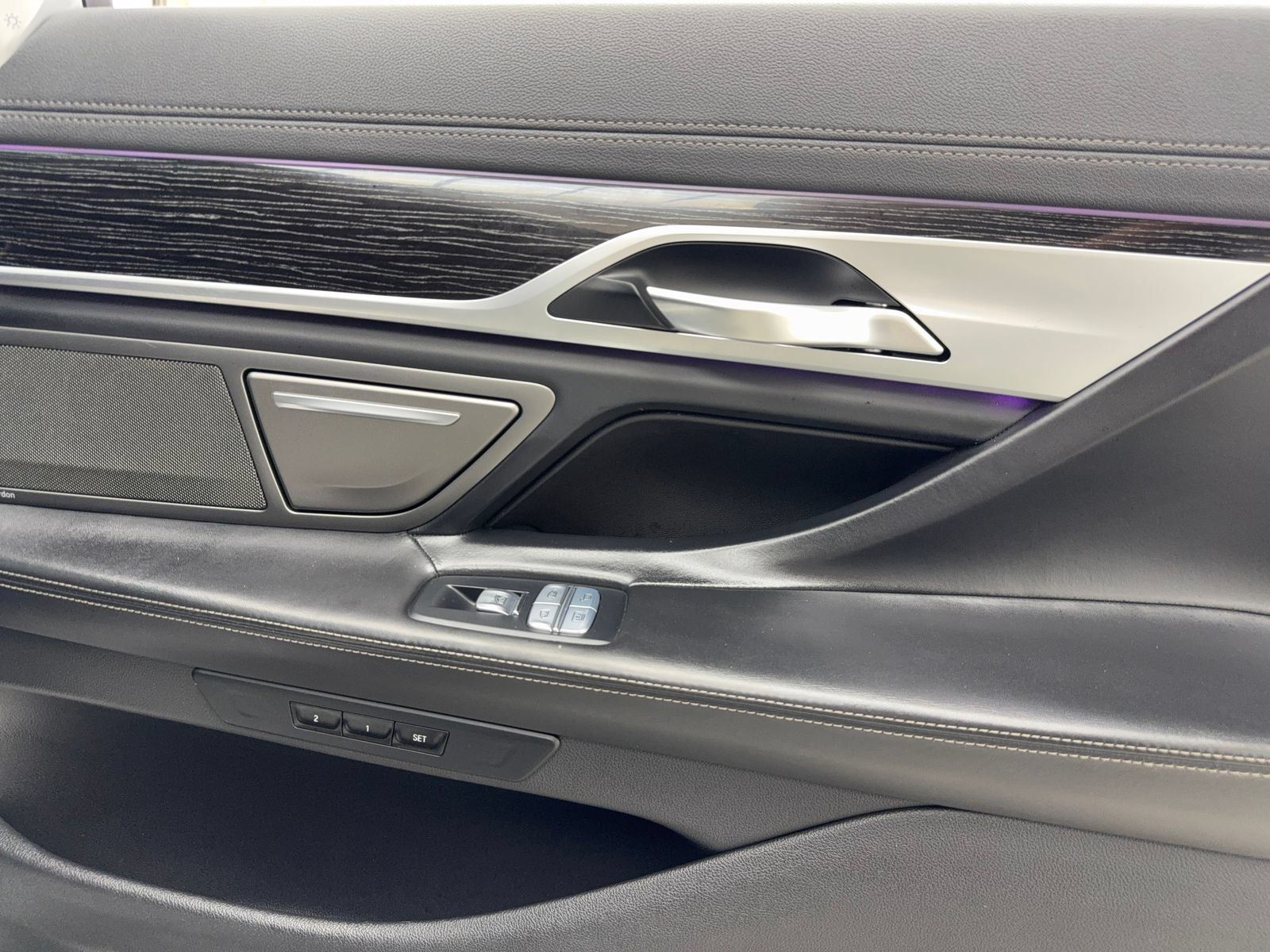 Used 2022 BMW 740i RWD image 47