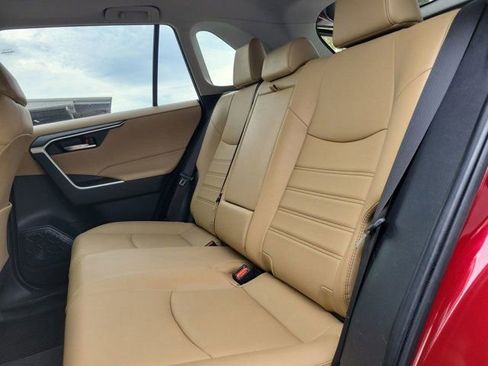 Used 2023 Toyota RAV4 XLE Premium image 20