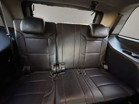 Used 2018 Chevrolet Tahoe Premier RWD image 23