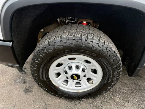 Used 2021 Chevrolet Silverado 2500 W/T w/ WT Convenience Package image 4