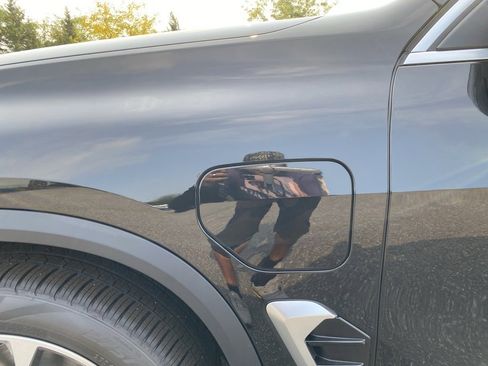 New 2026 BMW X5 xDrive50e image 13