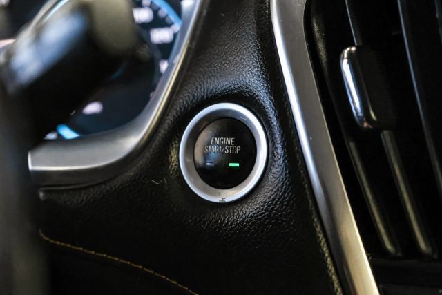 Used 2020 Chevrolet Traverse LT FWD image 23