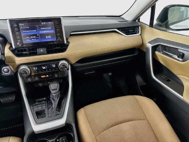 Used 2019 Toyota RAV4 XLE w/ Convenience Package AWD/4WD image 25