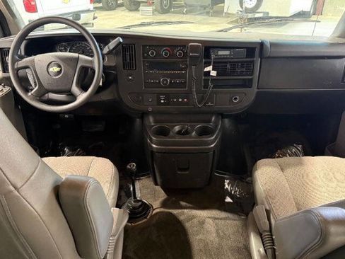 Used 2018 Chevrolet Express 3500 LT w/ LT Preferred Equipment Group image 16