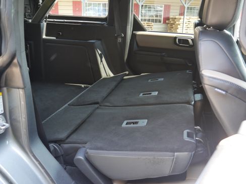 Certified 2024 Ford Bronco Wildtrak AWD/4WD image 31