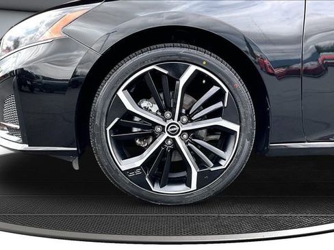 Certified 2024 Nissan Altima 2.5 SR FWD image 31