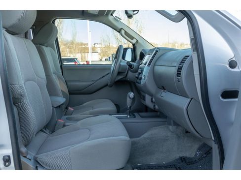 Used 2014 Nissan Frontier SV w/ SV Value Truck Package image 11