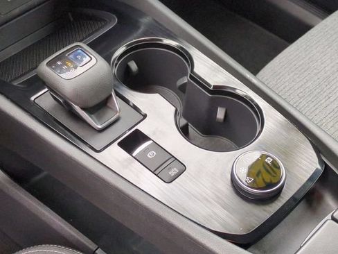 Used 2022 Nissan Rogue S AWD/4WD image 19
