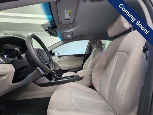 Used 2016 Hyundai Sonata SE w/ Cargo Package FWD image 11
