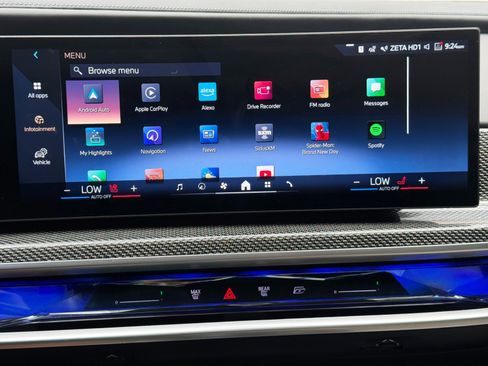 Used 2023 BMW i7 xDrive60 w/ Executive Package 2 AWD/4WD image 28