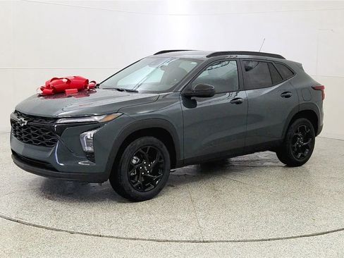 New 2026 Chevrolet Trax LT FWD image 3