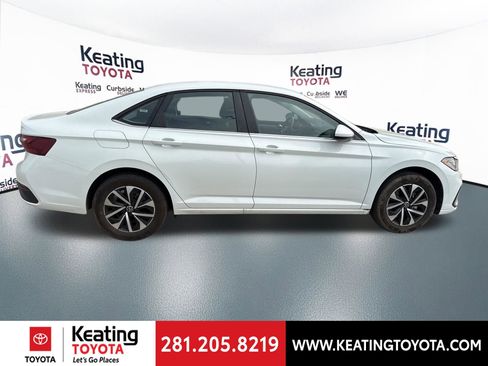 Used 2025 Volkswagen Jetta S image 8