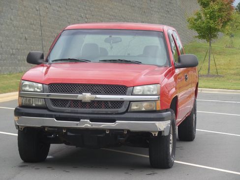 Used 2004 Chevrolet Silverado 1500 W/T image 4