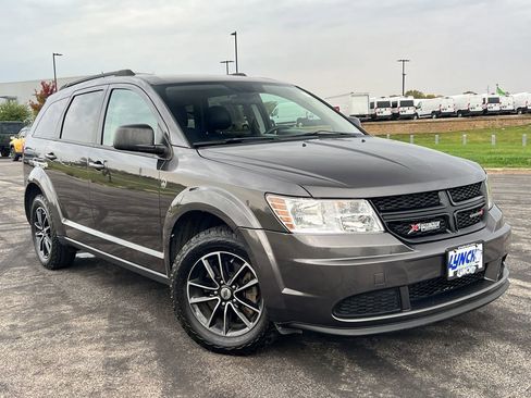 Used 2018 Dodge Journey SE w/ Blacktop Package image 40