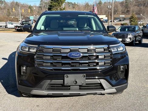 New 2026 Ford Explorer Active image 2