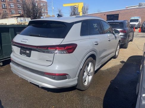 Certified 2024 Audi Q4 e-tron Prestige image 3