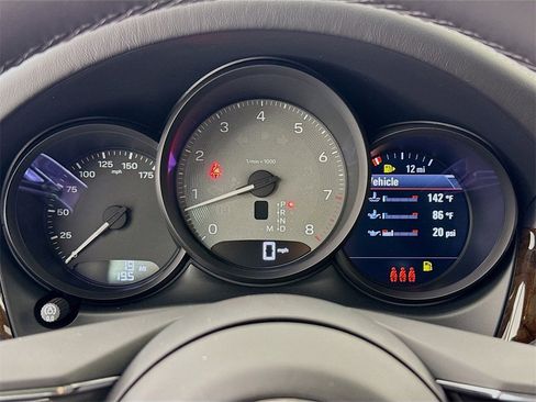 New 2026 Porsche Macan S image 17