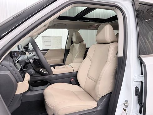 Used 2026 INFINITI QX80 Pure w/ Cargo Package RWD image 13