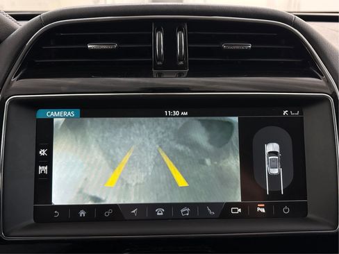 Used 2020 Jaguar F-PACE Prestige AWD/4WD image 36