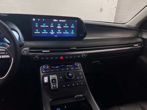 Used 2023 Hyundai Palisade Limited FWD image 20