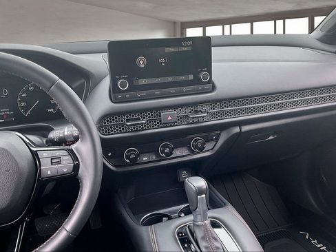 Certified 2023 Honda HR-V Sport image 9