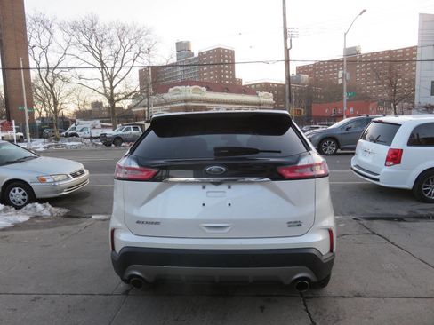 Used 2019 Ford Edge SEL w/ Equipment Group 201A image 8