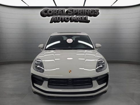 Used 2024 Porsche Macan AWD/4WD image 2