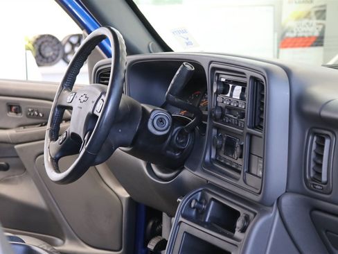 Used 2004 Chevrolet Silverado 2500 LT w/ Skid Plate Package AWD/4WD image 81