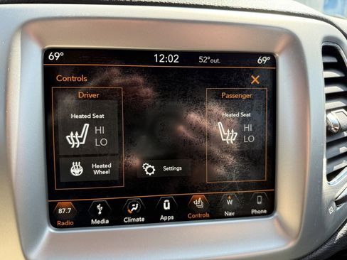 Used 2018 Jeep Compass Latitude w/ Popular Equipment Group AWD/4WD image 26