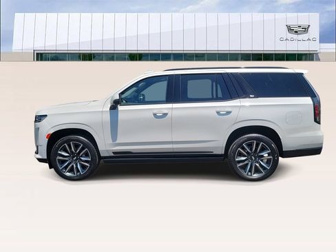 Certified 2022 Cadillac Escalade Sport Platinum w/ Heavy-Duty Trailer Package AWD/4WD image 5