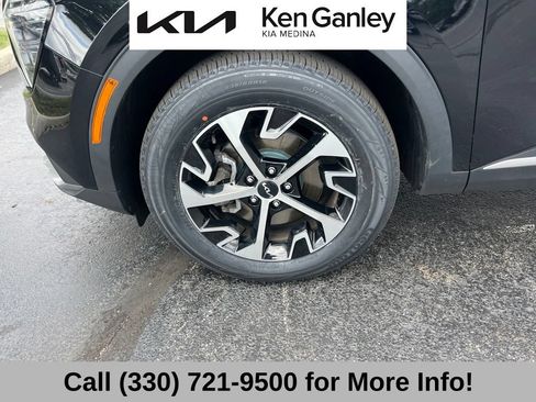 Certified 2024 Kia Sportage EX AWD/4WD image 17
