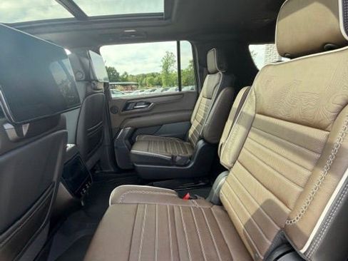 New 2026 GMC Yukon XL Denali Ultimate AWD/4WD image 16