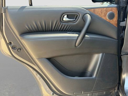 Used 2021 Nissan Armada SL w/ Captain's Chairs Package AWD/4WD image 13