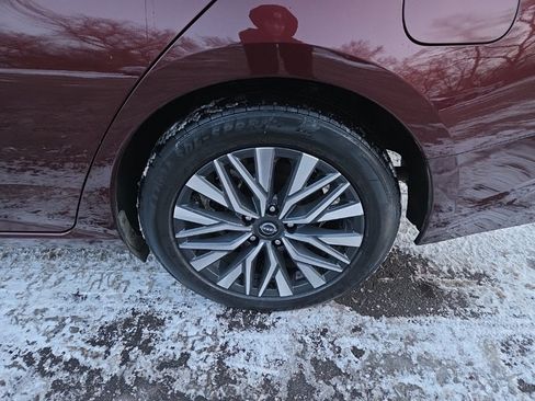 Used 2024 Nissan Altima 2.5 SV image 20