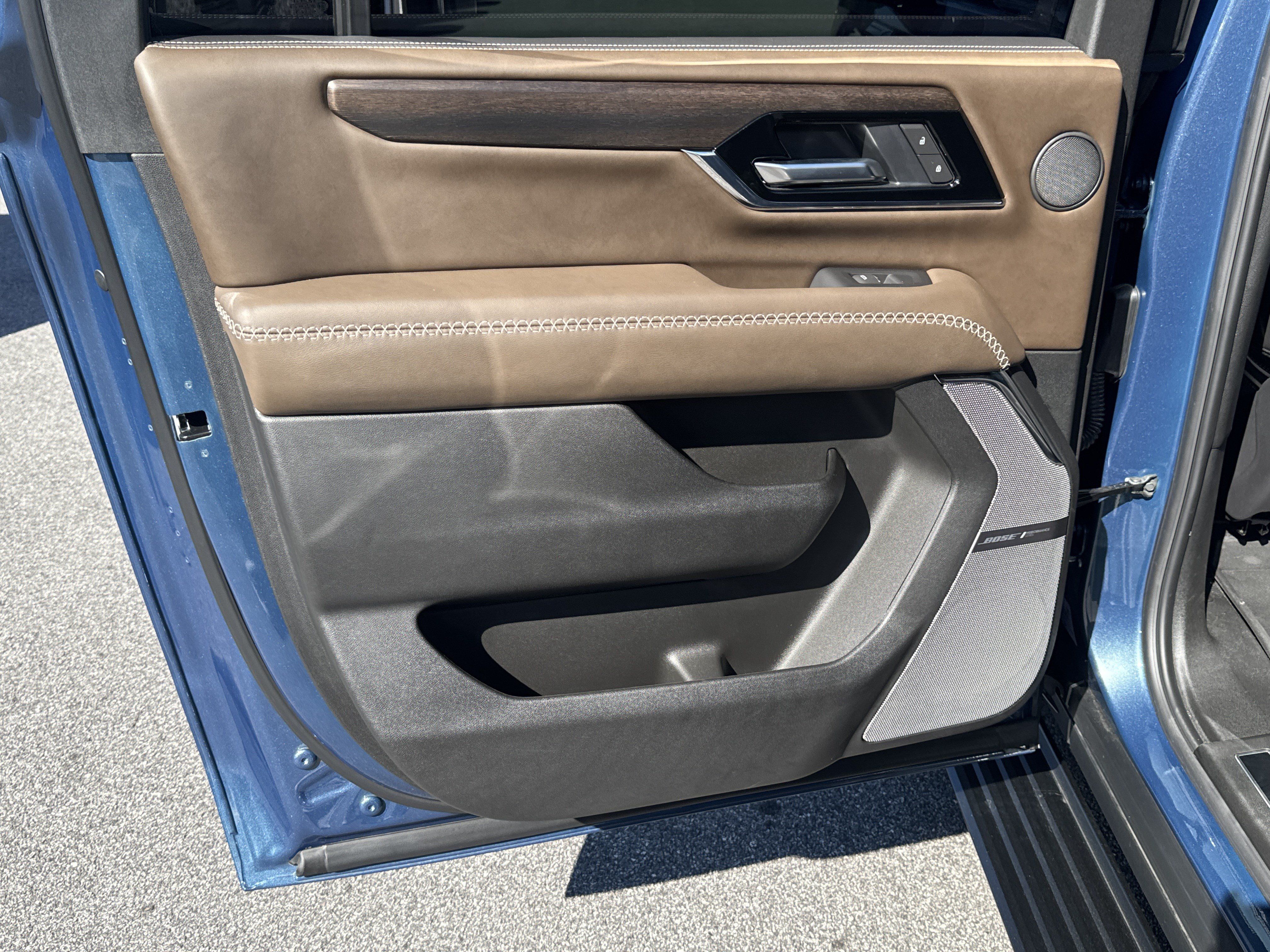 Certified 2026 GMC Yukon XL Denali Ultimate w/ LPO, Floor Liner Package AWD/4WD image 23