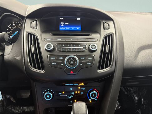 Used 2017 Ford Focus SE FWD image 13