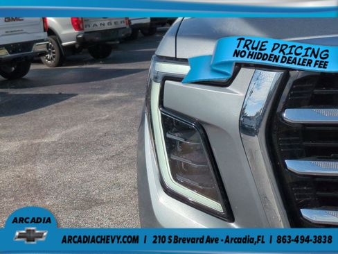 Used 2025 GMC Yukon Elevation AWD/4WD image 10