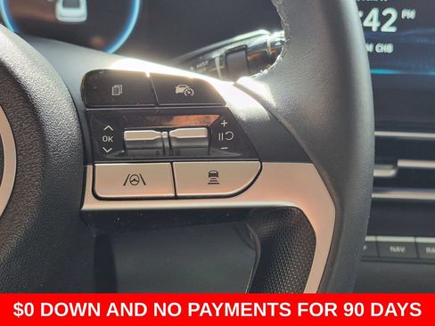 Used 2025 Hyundai Elantra SEL FWD image 20