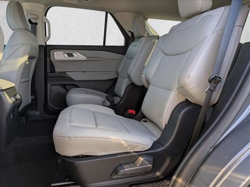 New 2026 Ford Explorer Active w/ Active Comfort Package image 20