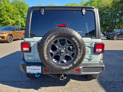 Used 2023 Jeep Wrangler Unlimited w/ Cold Weather Group AWD/4WD image 5