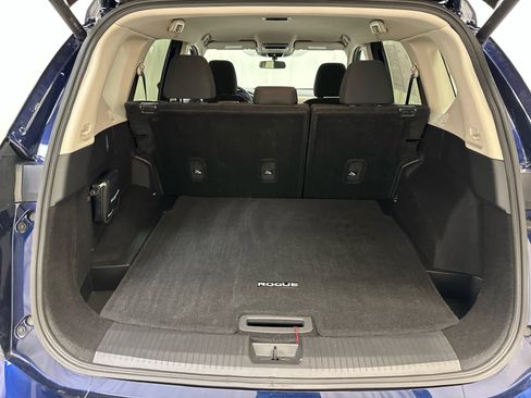 Certified 2024 Nissan Rogue SV image 24