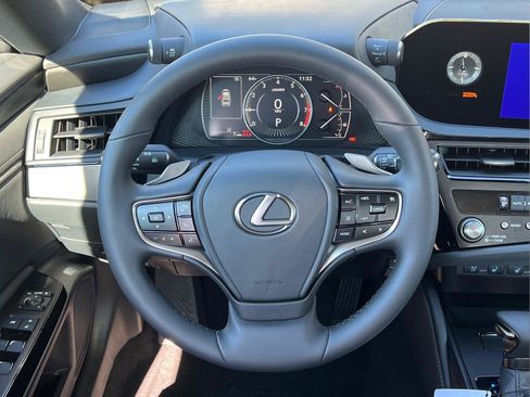 Used 2025 Lexus ES 350 w/ Premium Package FWD image 18