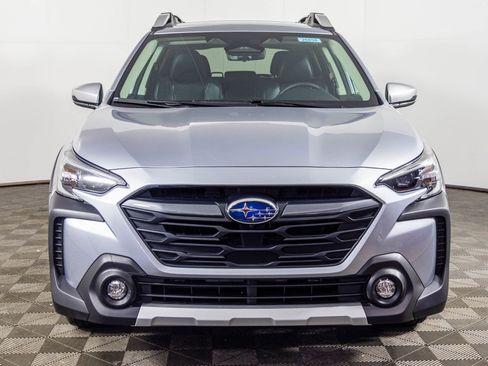 Used 2025 Subaru Outback Touring XT AWD/4WD image 15