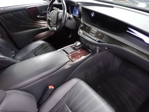 Used 2018 Lexus LS 500 AWD image 6
