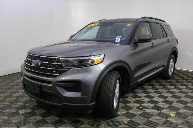 Used 2024 Ford Explorer XLT AWD/4WD image 5