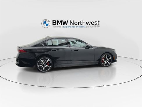 New 2026 BMW 550e xDrive AWD/4WD image 4