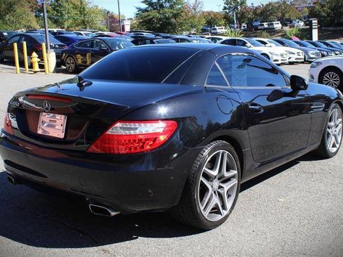 Used 2015 Mercedes-Benz SLK 250 w/ Premium Package image 5