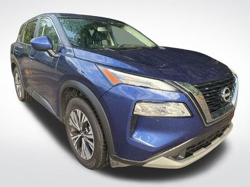 Used 2023 Nissan Rogue SV image 1