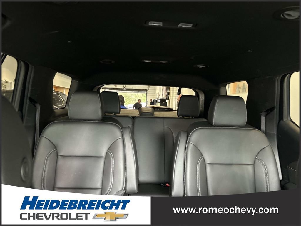 Certified 2023 Chevrolet Traverse LT w/ LT Premium Package AWD/4WD image 38
