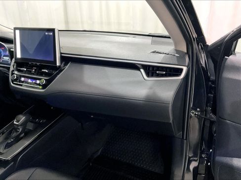 Used 2026 Toyota Corolla Cross XLE w/ Convenience Package image 13